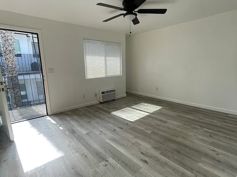 Genesis Apartments — Photo 13