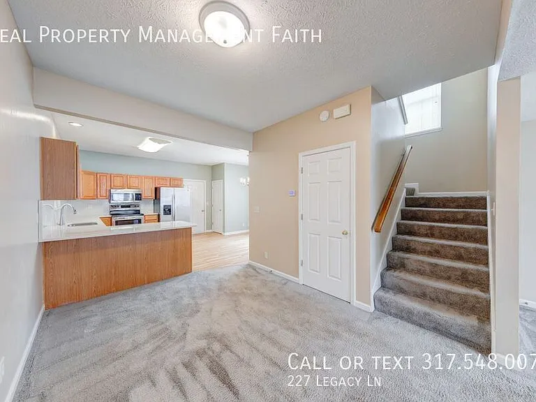 227 Legacy Ln — Photo 8