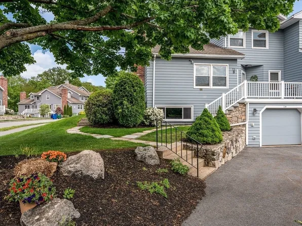 13 Carnation Cir #B, Reading, MA 01867