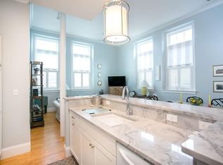 32 Carey St APT 2C, Newport, RI 02840