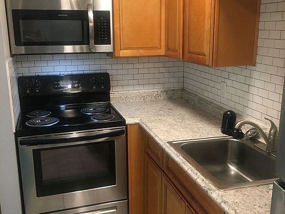 2nd image of 3307 Mayflower St APT 7