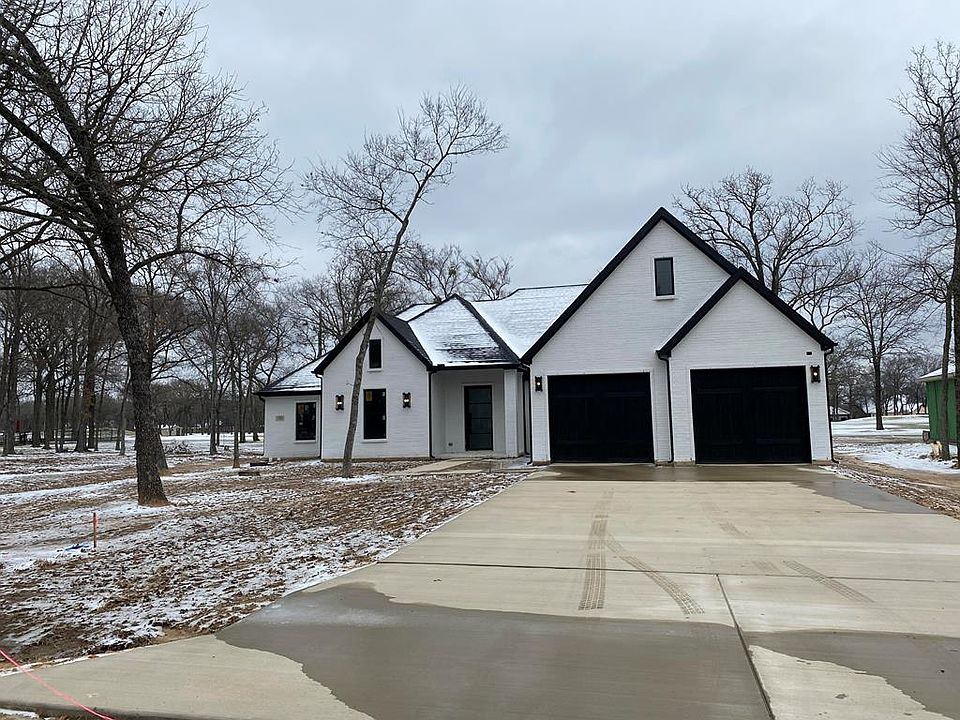 1st image of 331 Saint Andrews Dr