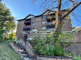 5985 Lakeside Pl APT 302, Tinley Park, IL 60477