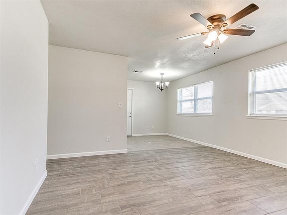 4th image of 219 Stanton Dr