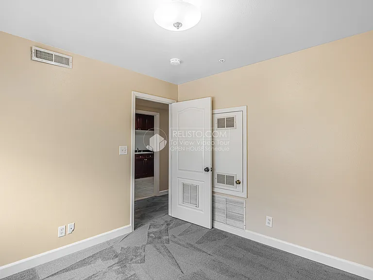 1112 Eddy #C — Photo 11