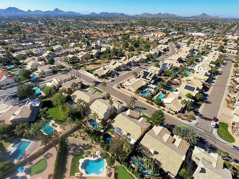 Upscale Scottsdale Neighborhood w/mountain views