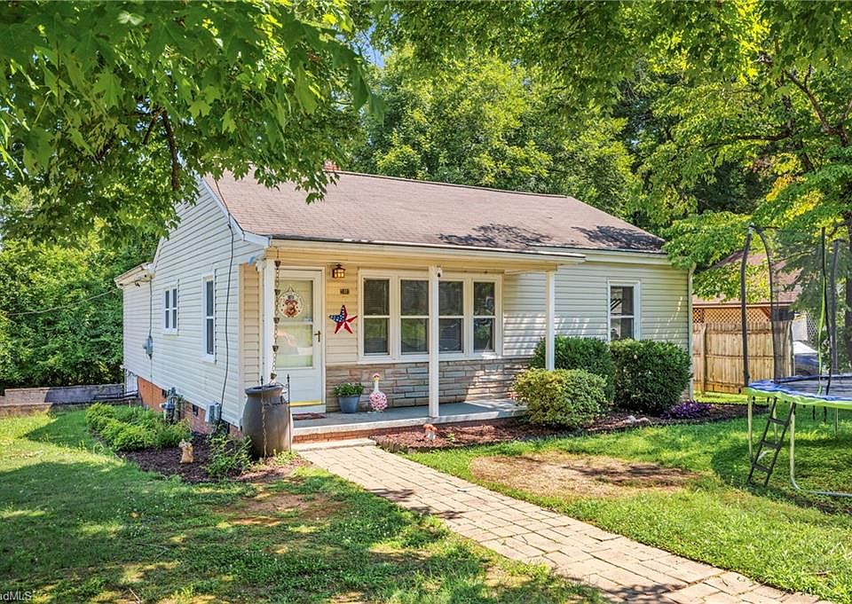 1st image of 2401 Waverly Ct