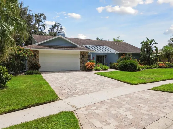 520 Palmdale Dr, Oldsmar, FL 34677