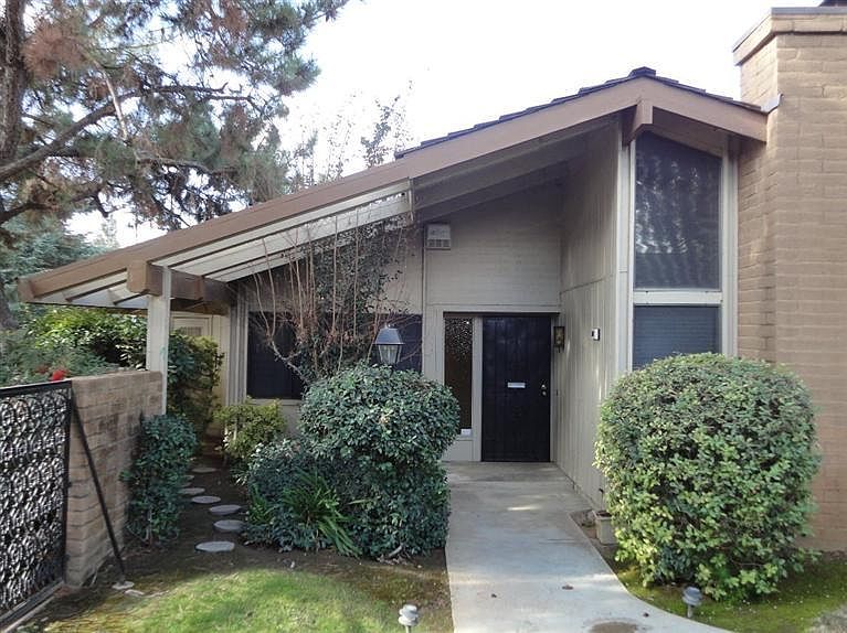 1st image of 544 W San Jose Ave