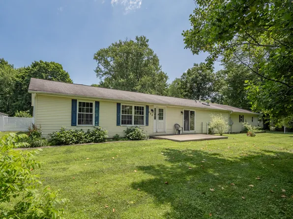 420 N Wilson St, Vicksburg, MI 49097