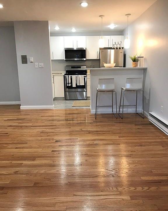 1st image of 40 Fountain Ln APT 8