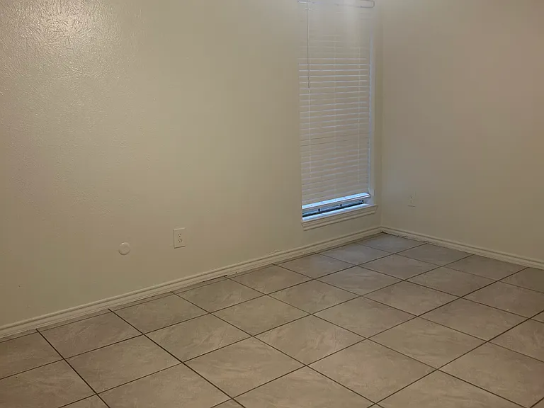 8832 Saint Thomas Cir — Photo 15