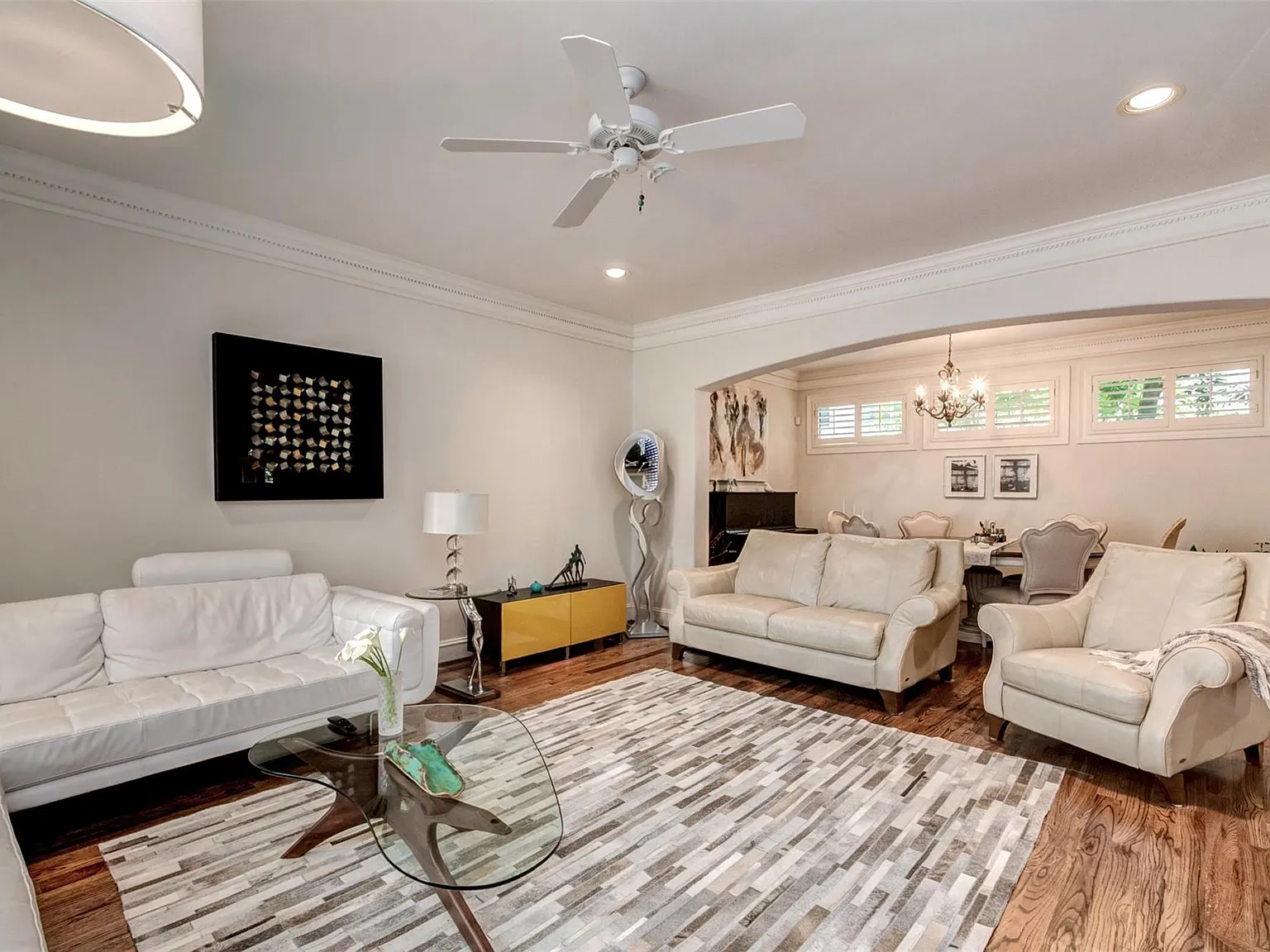3 bed, 3.5 bath, 2209 sqft, $3,950 — Photo 3