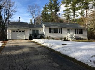 92 Hall Rd, Londonderry, NH 03053