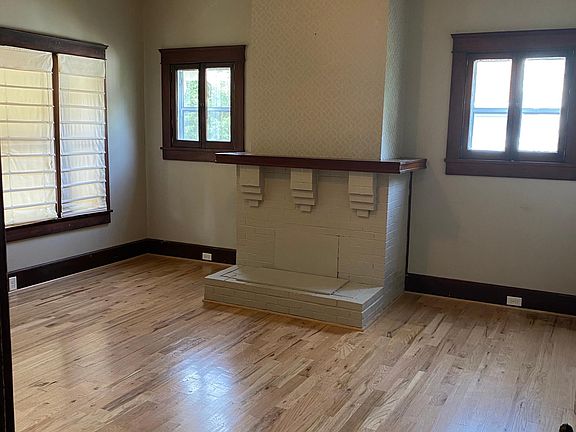 4th image of 1114 Gratz St