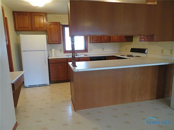 5th image of 155 Union Place Dr