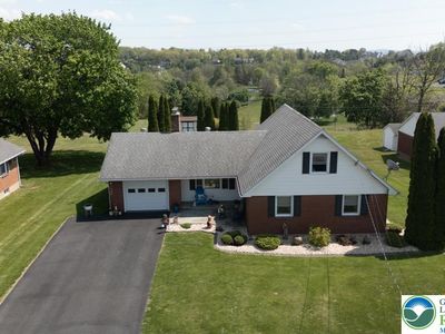 554 Mountain View Ave, Nazareth, PA, 18064