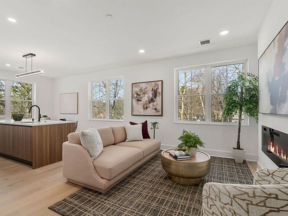 2nd image of 16 Stearns Rd #302