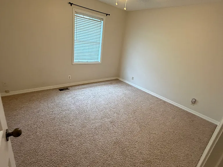 Upstairs bedroom #2