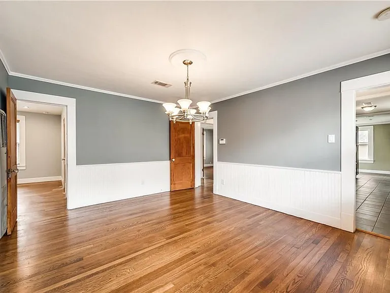 1423 Hollywood Ave — Photo 12