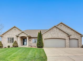 3659 Tidewater Dr, Green Bay, WI 54311