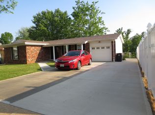 28 McIntyre Dr, Fenton, MO