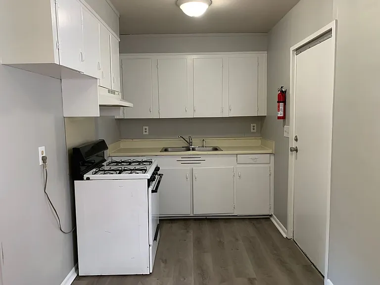 615 Cedarwood Dr — Photo 14