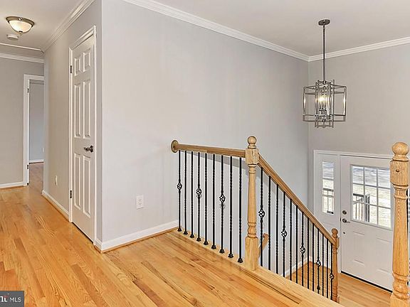 5th image of 8702 Camden St