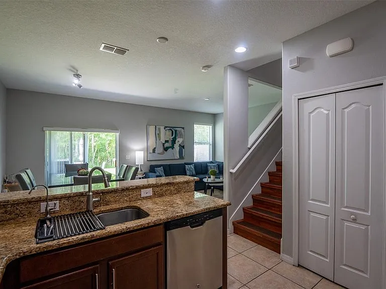 11191 Savannah Landing Cir — Photo 16