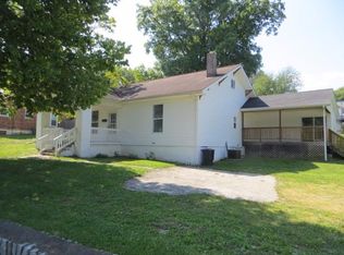 902 Holmes St, Frankfort, KY 40601