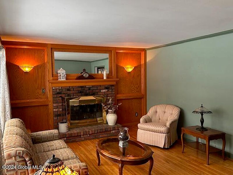4th image of 11 Tieman Rd