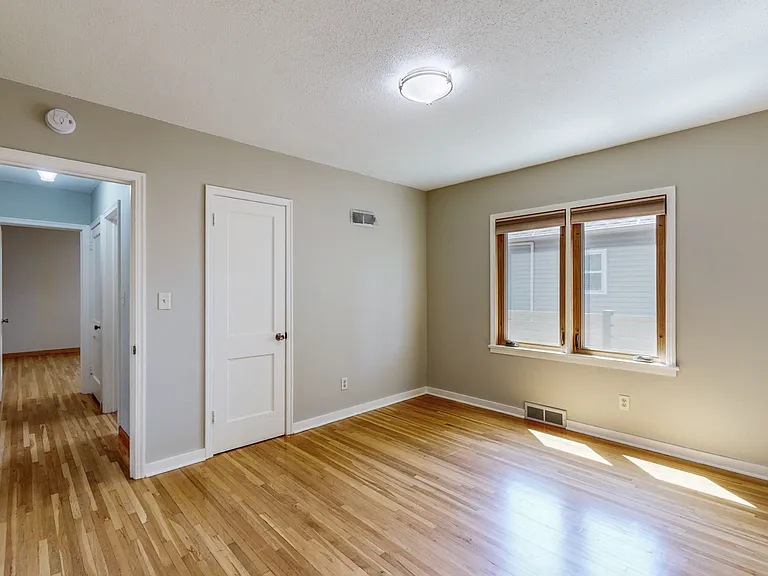 403 7th St NW — Photo 13