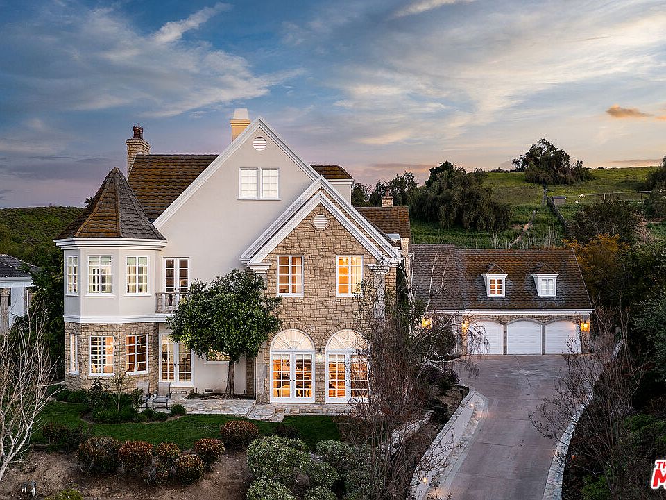 20608 Chatsboro Dr, Woodland Hills, CA 91364 Zillow