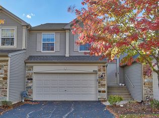 1889 Misty Ridge Ln, Aurora, IL 60503