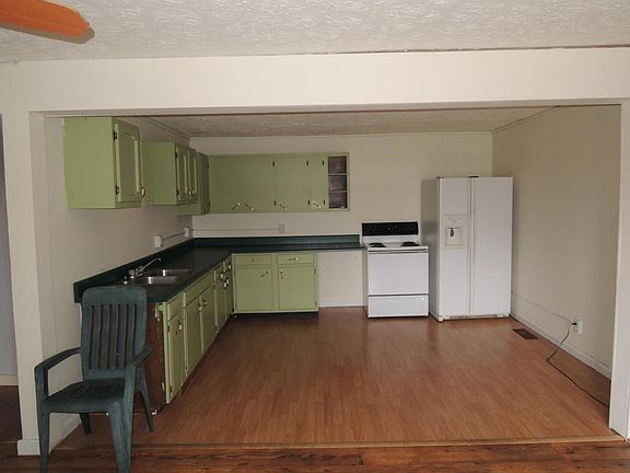 3rd image of 317 Sadie St