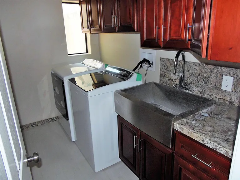 28020 Avenida Maravilla — Photo 9