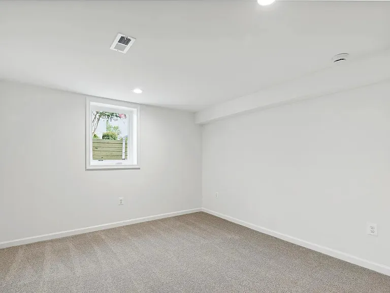 5522 Lanham Way — Photo 41