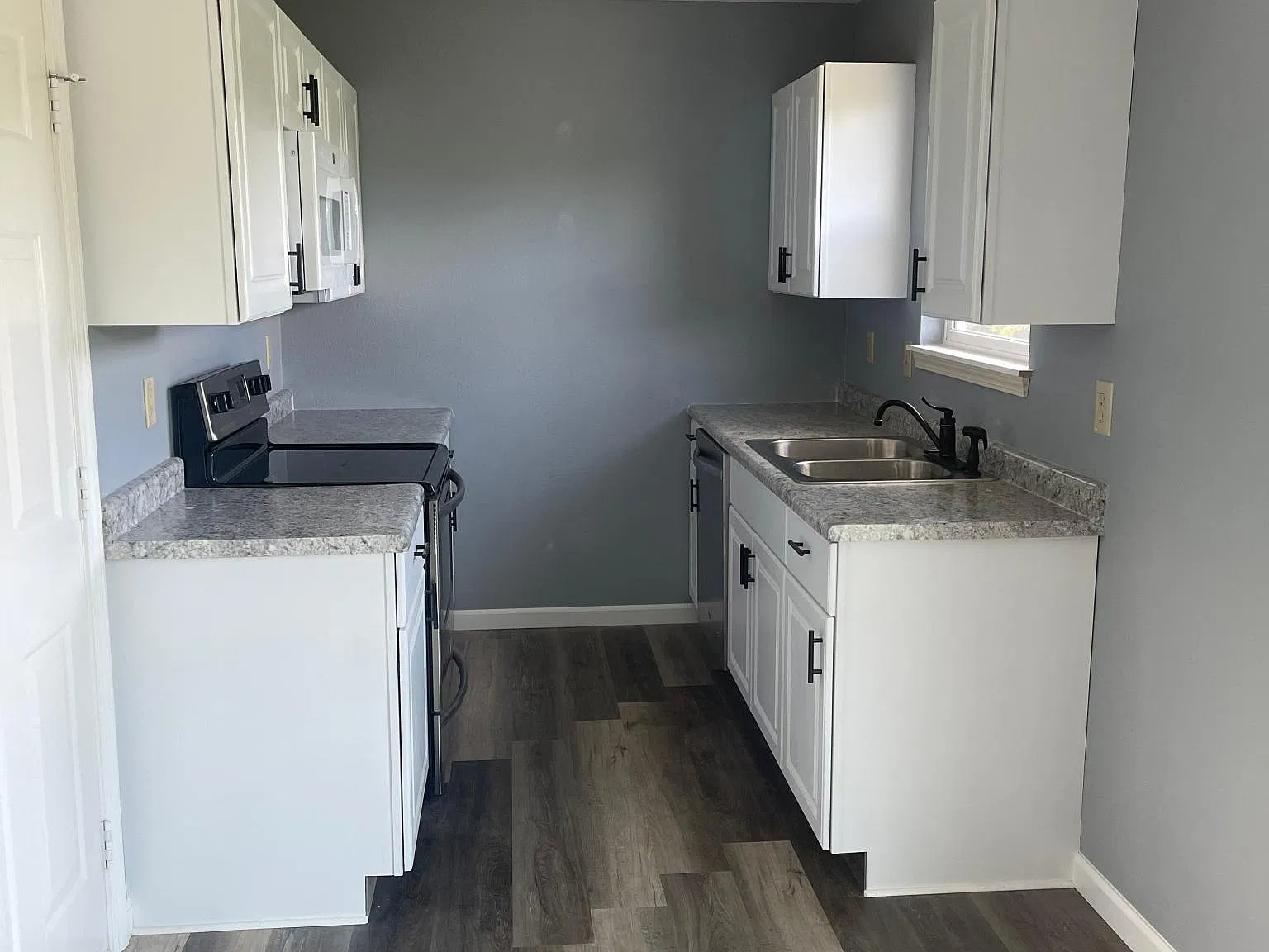 184 Meadow Creek South Dr — Photo 3