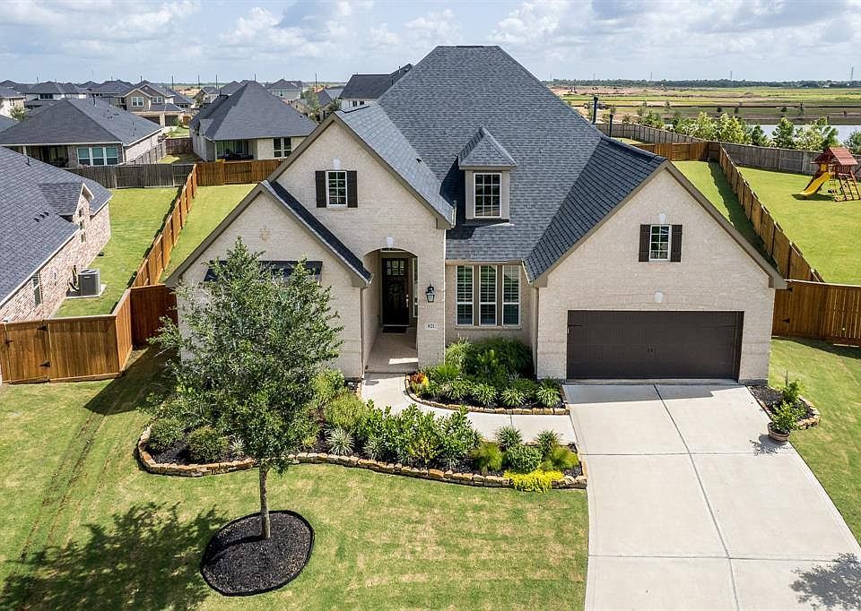 1st image of 821 Stella Vista Ct