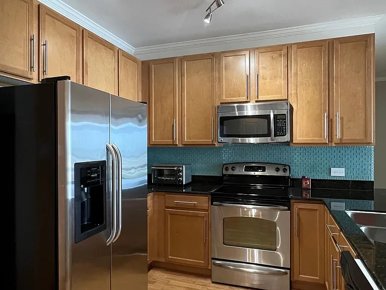 100 E 14th St #2207 — Photo 18
