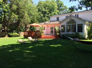 53 Wildwood Ln, Roslyn Heights, NY 11577