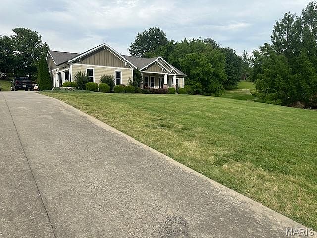 2nd image of 2452 Litz Blvd