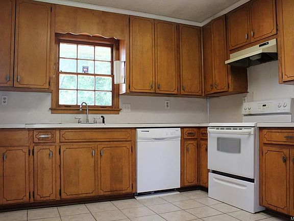 3rd image of 4333 Blackwood Dr