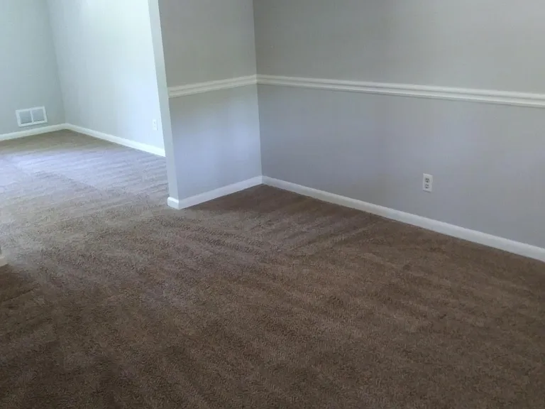 1359 Cornwall Rd — Photo 3