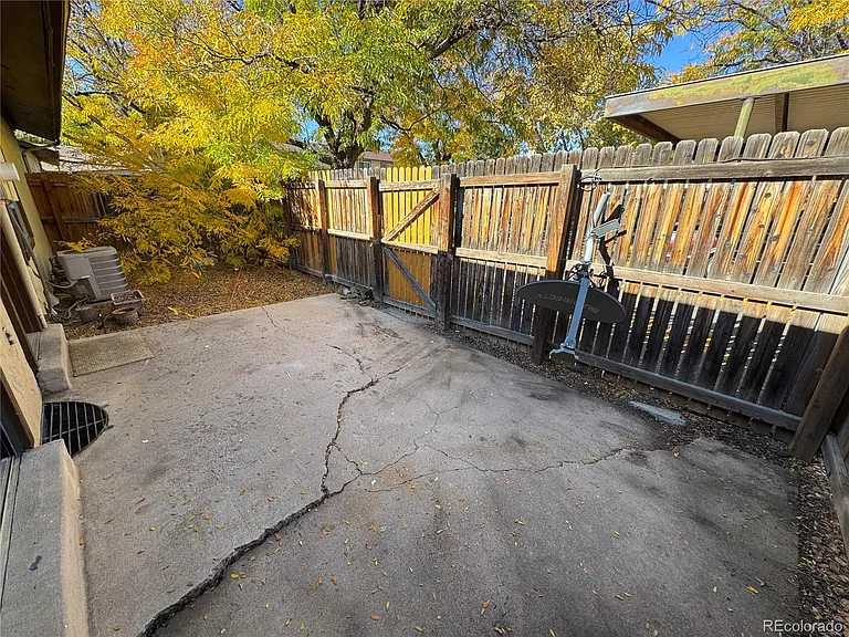 3839 S Evanston St — Photo 22