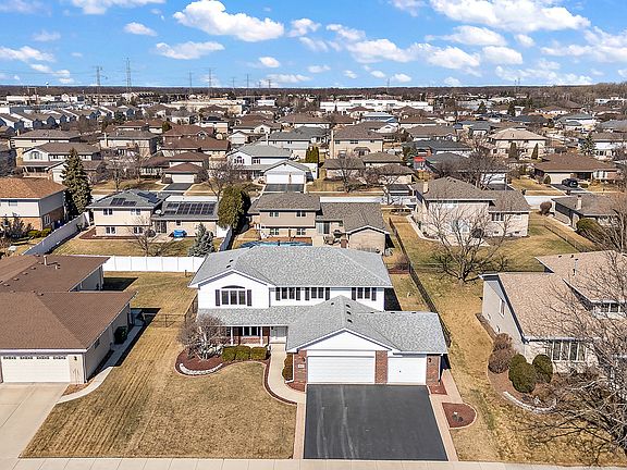 4th image of 8112 Justin Ct