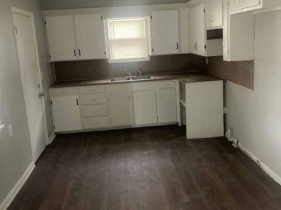 1103 W Chestnut Ave #2