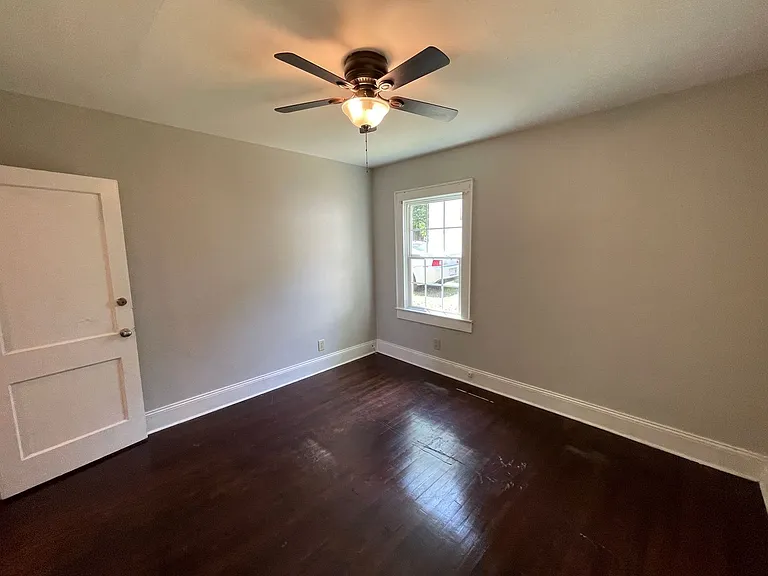 825 Churchill Dr — Photo 11