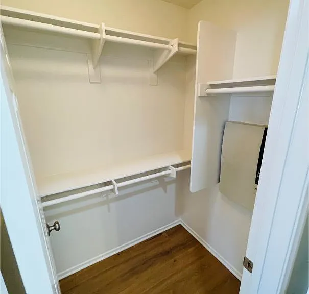 4012 Backshore Ct #1 — Photo 33