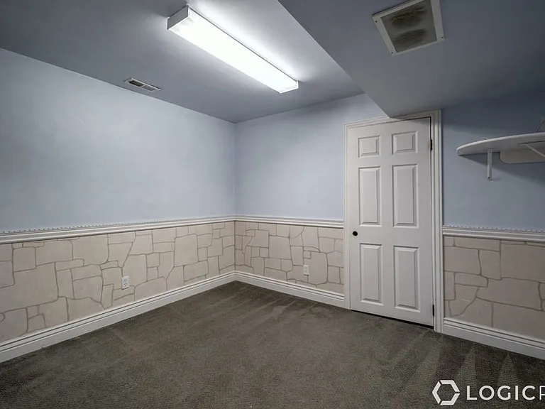 376 W Concord Pl — Photo 23